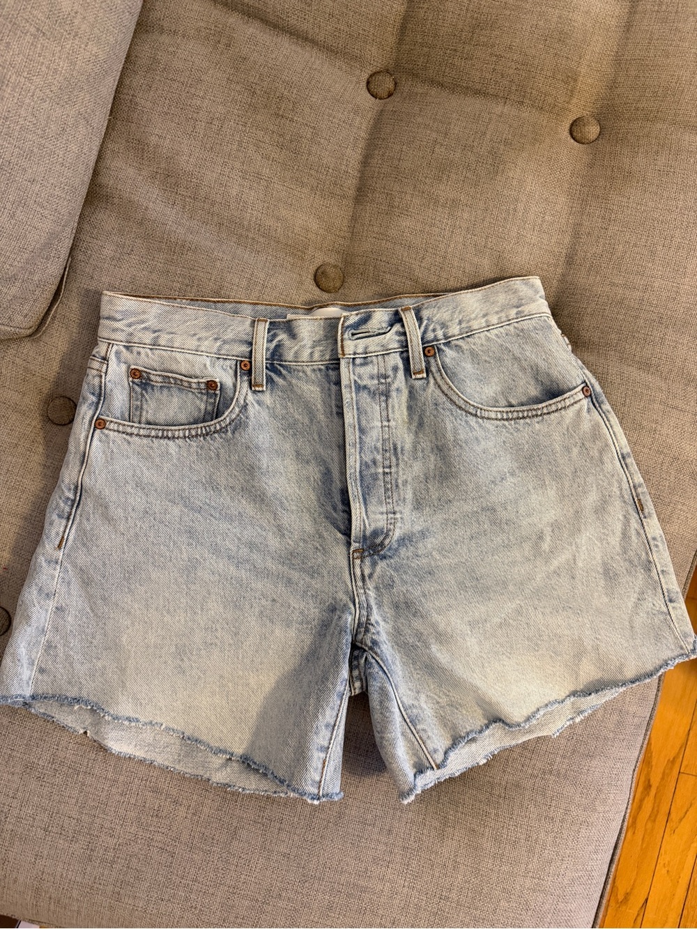 Aritzia Denim Forum Light the ex-bf Blue High-Rise Cutoff Jean Shorts size 26
